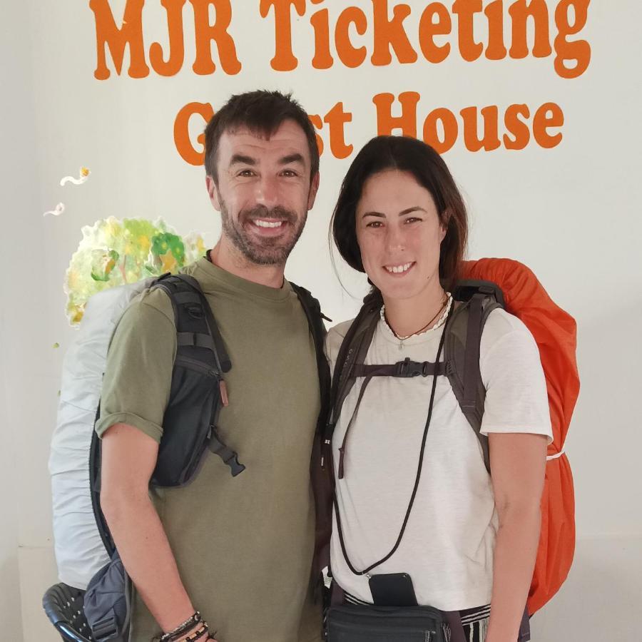 Mjr Ticketing Guest House Ruteng Exterior photo