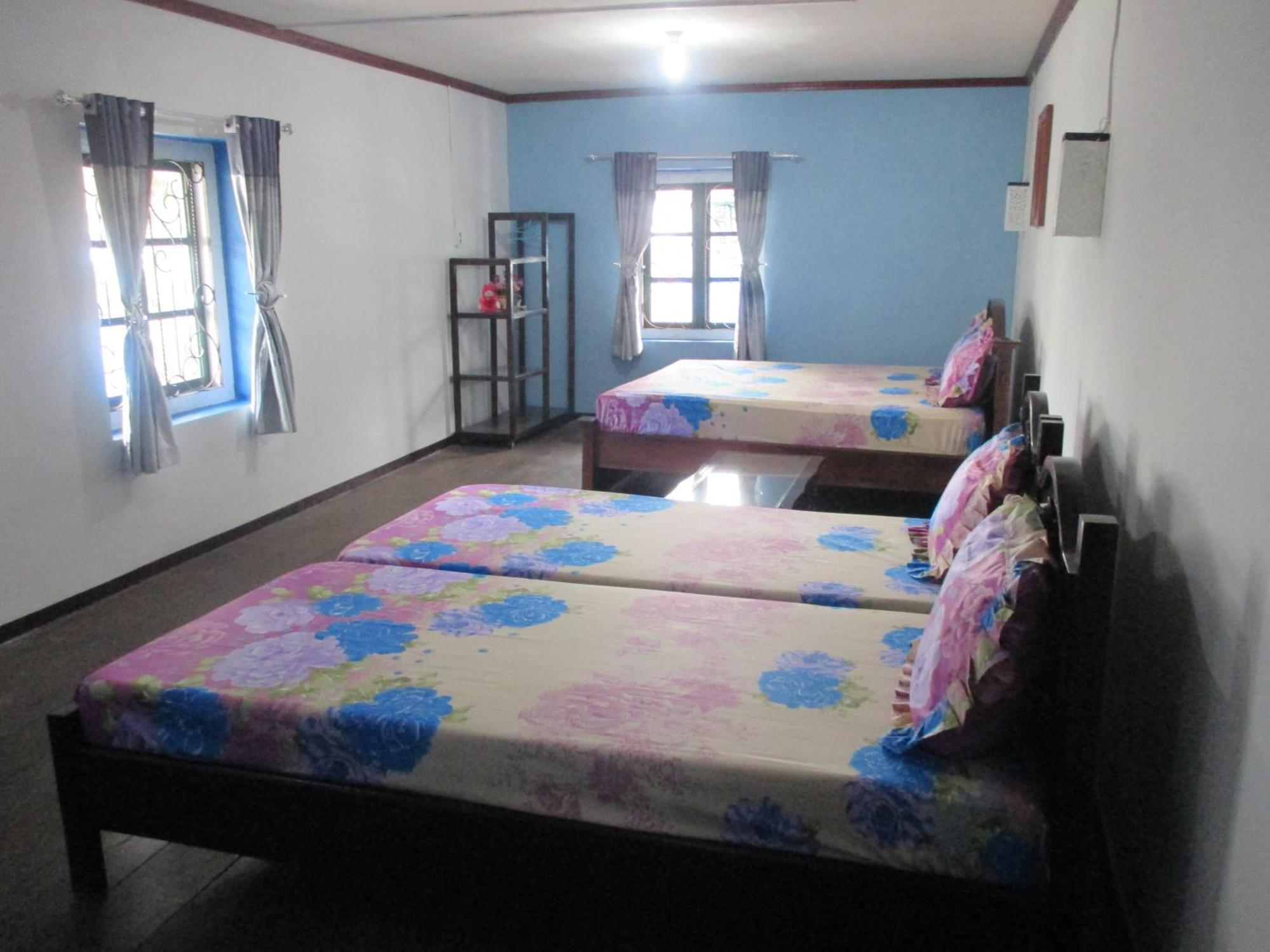 Mjr Ticketing Guest House Ruteng Room photo