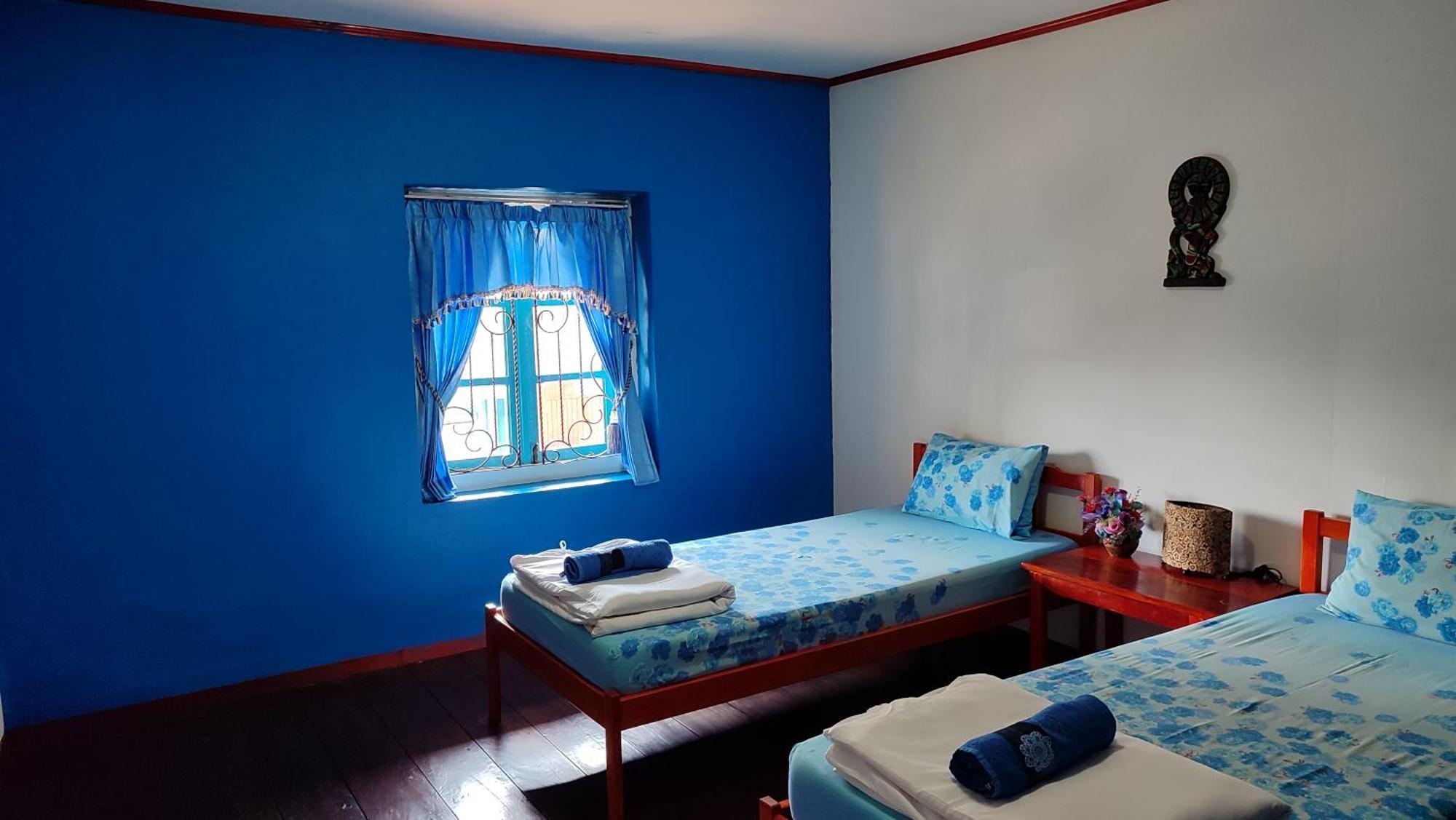 Mjr Ticketing Guest House Ruteng Exterior photo