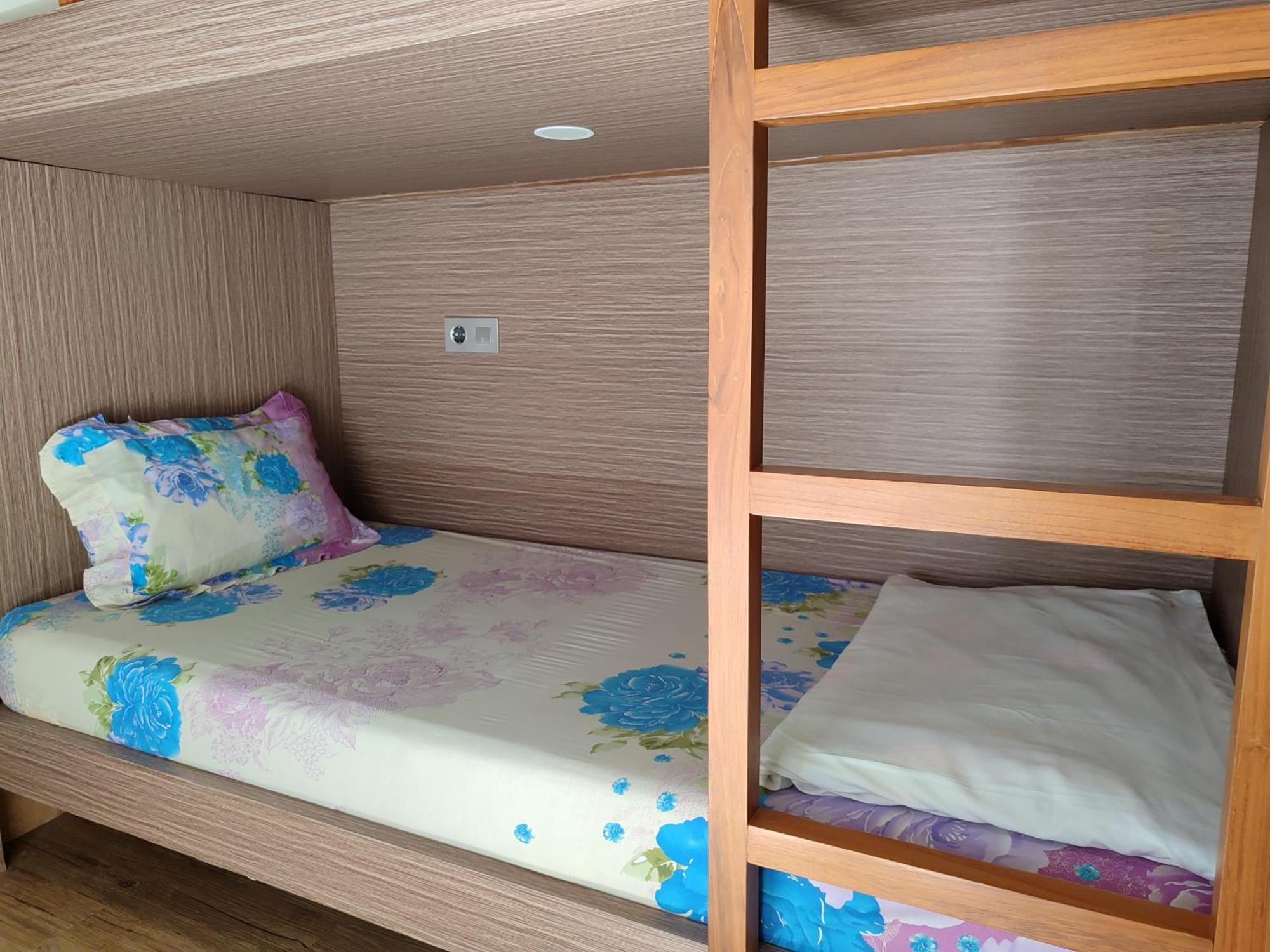 Mjr Ticketing Guest House Ruteng Exterior photo