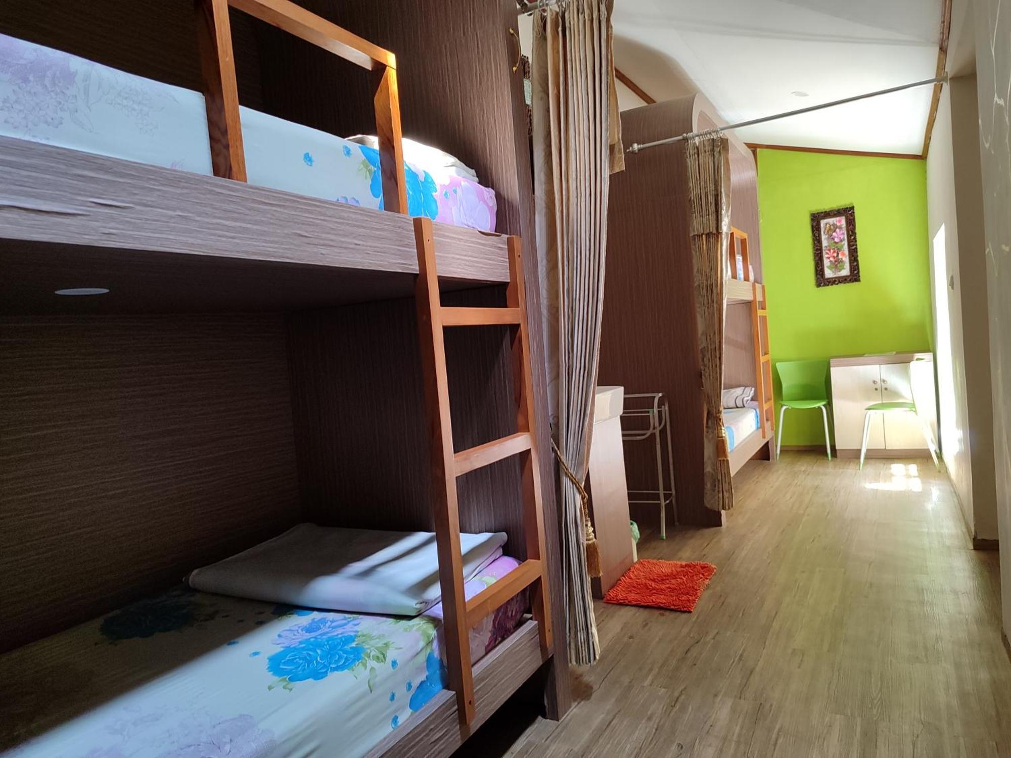Mjr Ticketing Guest House Ruteng Exterior photo
